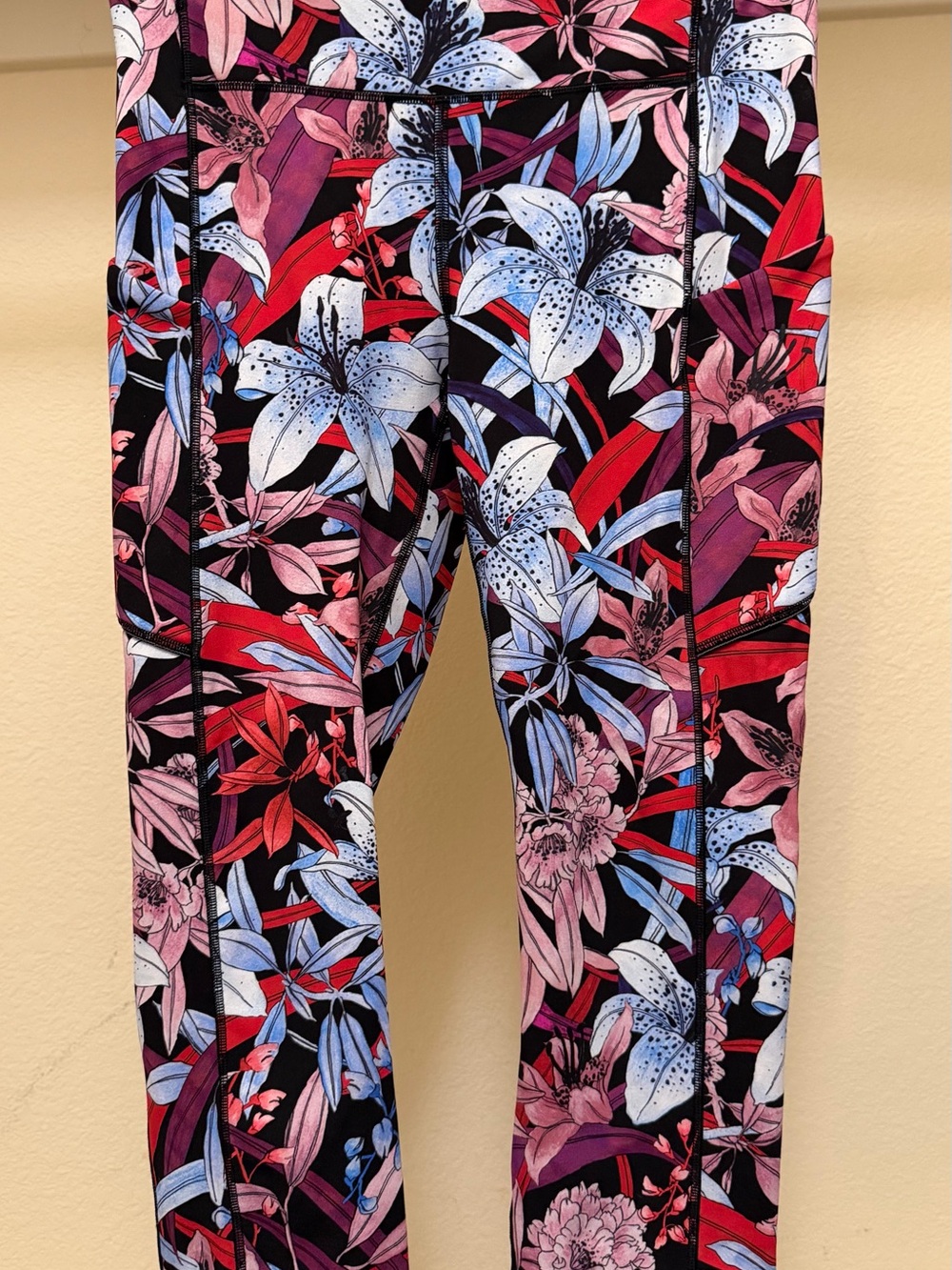 Lululemon Rare Floral Print Crop Leggings